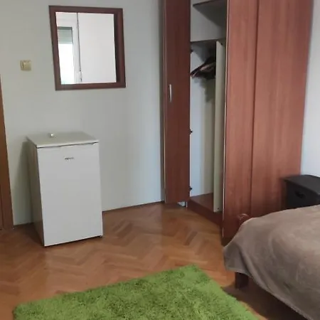 H&b * Podgorica